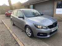 Usado Peugeot 308 Active 130 HP (95 kW) 2019 Cinzento Citadino