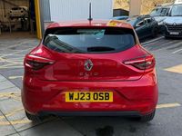 Used Renault Clio V Evolution 90 HP (66 kW) 2023 Flame red  Hatchback