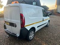 Used Fiat Doblò 95 HP (69 kW) 2018 White MPV