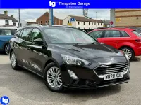Begagnad Ford Focus Titanium 2020 Svart Kombi