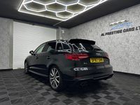 Usado Audi A3 Sportback Black Edition 150 HP (110 kW) 2018 Preto Citadino