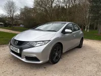Käytetty Honda Civic 2013 Hopea Viistoperä
