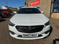 Used Vauxhall Insignia SRi 170 HP (125 kW) 2017 White Estate