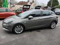 Usado Vauxhall Astra Design Edition 125 CV (91 kW) 2016 Gris Utilitario