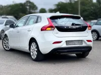 Used Volvo V40 SE Lux 180 HP (132 kW) 2013 White Hatchback