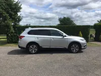Używany Mitsubishi Outlander 150 KM (110 kW) 2019 Srebrny SUV