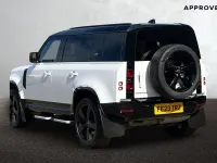 Used Land Rover Defender SE Dynamic 250 HP (183 kW) 2023 White SUV