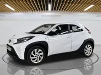 Used Toyota Aygo X PURE 72 HP (52 kW) 2022 White SUV