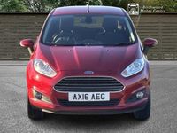 Used Ford Fiesta Titanium 100 HP (73 kW) 2016 Red Hatchback