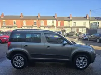 Usado Skoda Yeti SE L 110 HP (80 kW) 2016 Verde SUV
