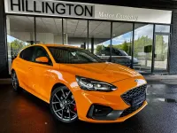 Begagnad Ford Focus ST 280 HK (205 kW) 2019 Orange Halvkombi