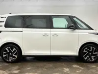 Używany VW ID. Buzz Pro 210 kW (286 KM) 2024 Biały Minivan
