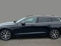 Begagnad Volvo V60 Momentum 190 HK (139 kW) 2019 Svart Kombi