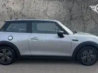 Begagnad Mini Cooper S Classic 176 HK (129 kW) 2023 Silver Halvkombi