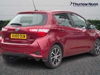 Used Toyota Yaris Hybrid 101 HP (74 kW) 2019 Red Hatchback