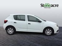 Used Dacia Sandero Ambiance 72 HP (52 kW) 2018 White Hatchback