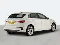 Usado Audi A3 Comfort 110 HP (80 kW) 2023 Branco Sedan