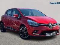 Used Renault Clio Iconic 90 HP (66 kW) 2018 Red Hatchback