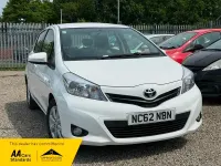 Used Toyota Yaris 99 HP (72 kW) 2017 White