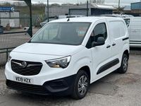 Used Vauxhall Combo Edition 100 HP (73 kW) 2019 White MPV
