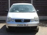 Usado VW Polo 75 HP (55 kW) 2004 Prateado Citadino
