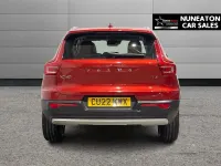 Used Volvo XC40 Momentum 163 HP (119 kW) 2022 Red SUV