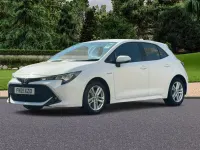 Used Toyota Corolla 122 HP (89 kW) 2021 White Hatchback