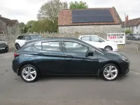Second-hand Vauxhall Astra SRi 200 CP (147 kW) 2016 Verde Hatchback