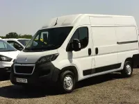 Used Peugeot Boxer Premium 140 HP (102 kW) 2023 White Van