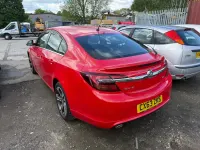 Używany Vauxhall Insignia Edition 2013 Czerwony Hatchback