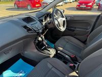 Used Ford Fiesta Zetec 100 HP (73 kW) 2016 Hatchback