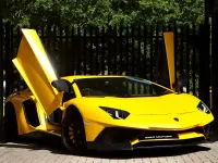 Used Lamborghini Aventador 750 HP (551 kW) 2016 Yellow Coupe
