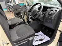 Used Renault Captur Dynamique 90 HP (66 kW) 2015 White SUV