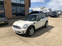Used Mini Cooper Hatch 2009 White Hatchback
