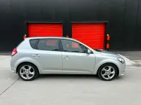 Used Kia Ceed 2012 Silver Hatchback