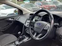 Used Ford Focus Titanium 125 HP (91 kW) 2018 Red Hatchback