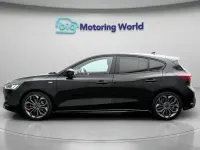 Begagnad Ford Focus ST-Line X 155 HK (114 kW) 2023 Svart Halvkombi
