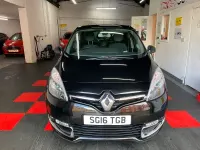 Begagnad Renault Scénic III Dynamique 110 HK (80 kW) 2016 Svart Minibuss