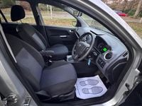 Used Ford Fusion Zetec 101 HP (74 kW) 2006 Silver Hatchback