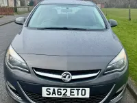 Begagnad Vauxhall Astra SRi 2012 Grå Halvkombi
