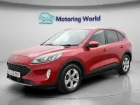 Usado Ford Kuga Zetec 120 CV (88 kW) 2022 Rojo SUV