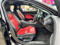 Used Jaguar XE R-Sport 200 HP (147 kW) 2018 Black Sedan