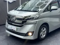Used Toyota Alphard 182 HP (133 kW) 2024 Silver MPV