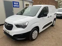 Gebraucht Vauxhall Combo 2022 Weiß Van / Kleinbus