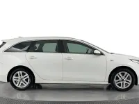 Used Kia Ceed 2019 White Hatchback
