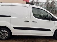 Used Citroën Berlingo 100 HP (73 kW) 2017 White MPV