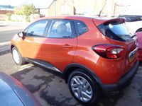 Used Renault Captur Dynamique 90 HP (66 kW) 2017 Orange SUV