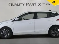 Używany Hyundai i20 SE 100 KM (73 kW) 2023 Biały Hatchback