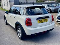 Begagnad Mini Cooper Hatch 2017 Vit Halvkombi
