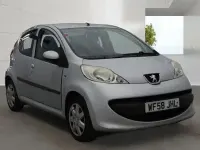 Used Peugeot 107 68 HP (50 kW) 2008 Silver Hatchback